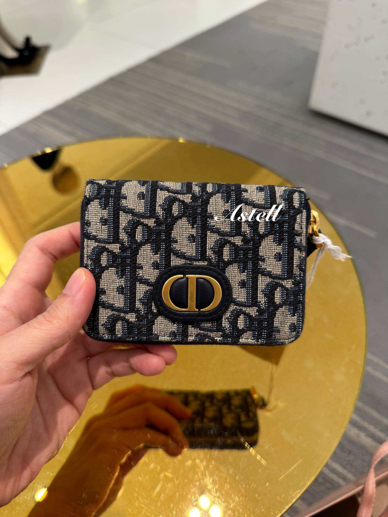 [PRE-ORDER] DIOR 30 MONTAIGNE VOYAGEUR COINPURSE