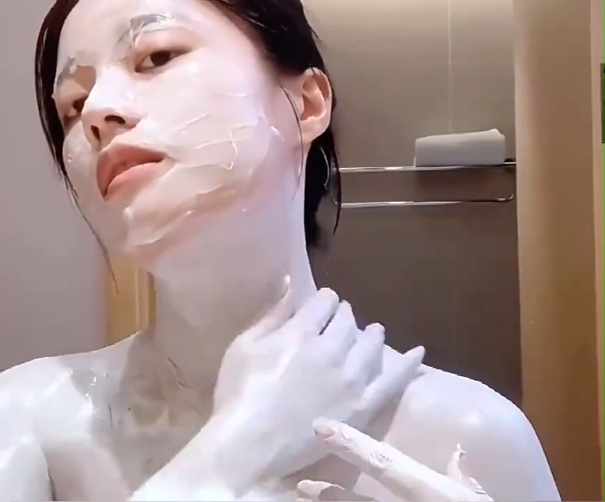 【Hot in Korea】Body Lotion Body Whitening Cream Niacinamide Body Moisturizing Hydrating Skin Brightening Smoothing Anti-Aging